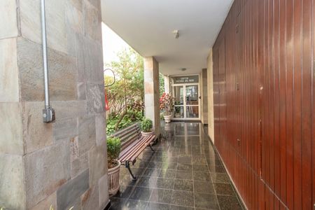 Apartamento à venda com 131m², 3 quartos e 1 vaga Apartamento à venda com 131m², 3 quartos e 1 vagaFachada