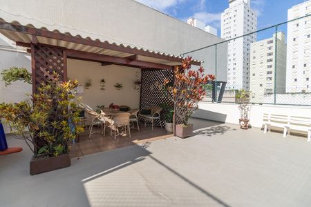 Apartamento à venda com 131m², 3 quartos e 1 vaga Apartamento à venda com 131m², 3 quartos e 1 vagaÁrea Comum