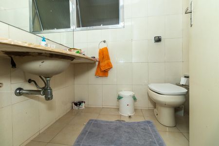 Apartamento à venda com 131m², 3 quartos e 1 vaga Apartamento à venda com 131m², 3 quartos e 1 vagaBanheiro