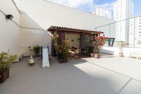 Apartamento à venda com 131m², 3 quartos e 1 vaga Apartamento à venda com 131m², 3 quartos e 1 vagaÁrea Comum
