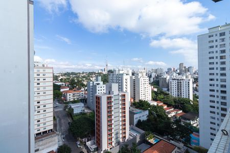 Apartamento à venda com 131m², 3 quartos e 1 vaga Apartamento à venda com 131m², 3 quartos e 1 vagaVista da Janela da Area de Serviço