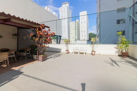 Apartamento à venda com 131m², 3 quartos e 1 vaga Apartamento à venda com 131m², 3 quartos e 1 vagaÁrea Comum