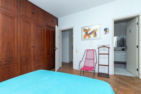 Apartamento à venda com 131m², 3 quartos e 1 vaga Apartamento à venda com 131m², 3 quartos e 1 vagaSuite