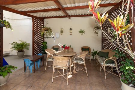Apartamento à venda com 131m², 3 quartos e 1 vaga Apartamento à venda com 131m², 3 quartos e 1 vagaÁrea Comum