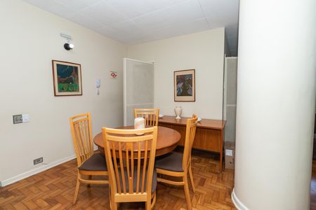Apartamento à venda com 131m², 3 quartos e 1 vaga Apartamento à venda com 131m², 3 quartos e 1 vagaÁrea Comum - Salão de Festas