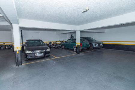 Apartamento à venda com 131m², 3 quartos e 1 vaga Apartamento à venda com 131m², 3 quartos e 1 vagaGaragem