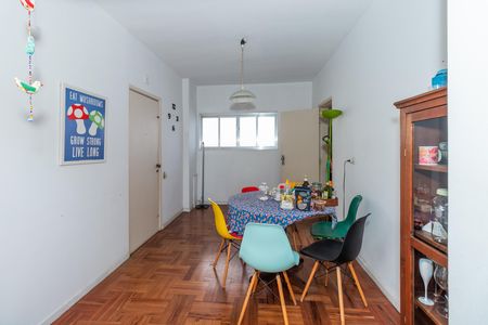 Apartamento à venda com 131m², 3 quartos e 1 vaga Apartamento à venda com 131m², 3 quartos e 1 vagaSala de Jantar