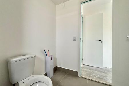 Apartamento à venda com 75m², 2 quartos e 1 vaga Apartamento à venda com 75m², 2 quartos e 1 vagaBanheiro da Suíte 1
