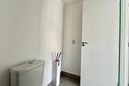 Apartamento à venda com 75m², 2 quartos e 1 vaga Apartamento à venda com 75m², 2 quartos e 1 vagaBanheiro da Suíte 2