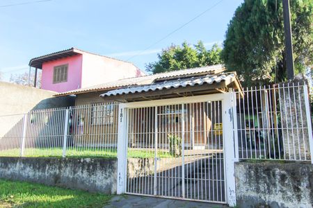 Casa para alugar com 89m², 3 quartos e 1 vaga Casa para alugar com 89m², 3 quartos e 1 vagaFachada