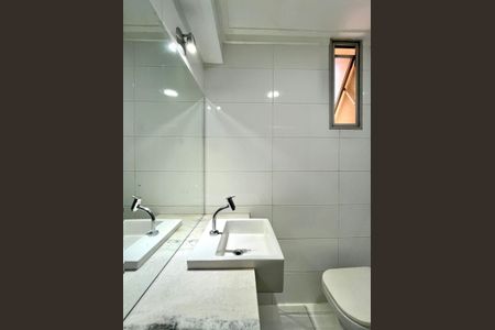 Banheiro de apartamento para alugar com 1 quarto, 50m² em Centro, Campinas