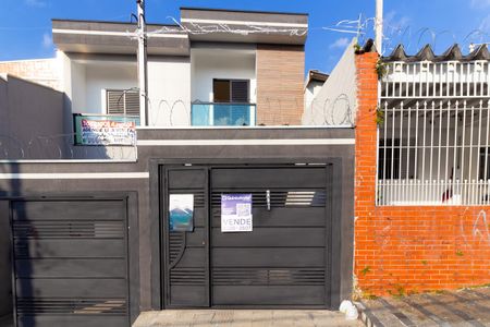 Casa para alugar com 110m², 3 quartos e 2 vagas Casa para alugar com 110m², 3 quartos e 2 vagasFachada