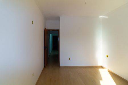 Casa para alugar com 110m², 3 quartos e 2 vagas Casa para alugar com 110m², 3 quartos e 2 vagasSuíte