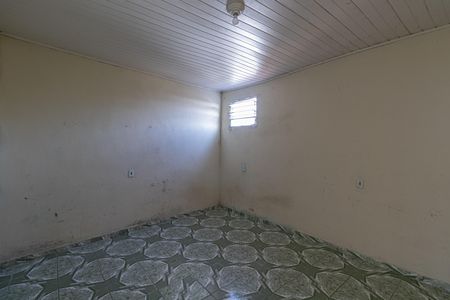 Quarto de casa para alugar com 1 quarto, 45m² em Jardim Robru, São Paulo