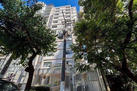 Apartamento à venda com 72m², 2 quartos e 1 vaga Apartamento à venda com 72m², 2 quartos e 1 vagaFachada
