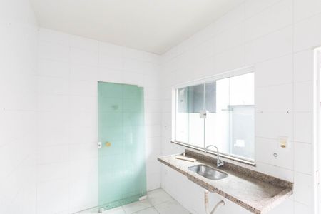 Casa para alugar com 69m², 2 quartos e 1 vaga Casa para alugar com 69m², 2 quartos e 1 vagaCozinha e Área de Serviço