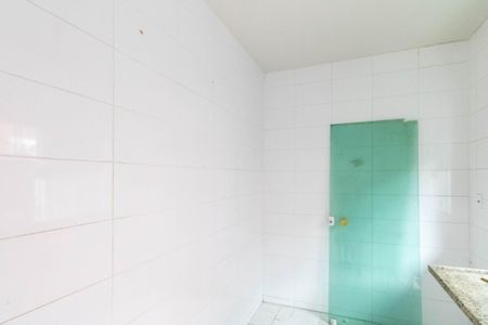 Casa para alugar com 69m², 2 quartos e 1 vaga Casa para alugar com 69m², 2 quartos e 1 vagaCozinha e Área de Serviço