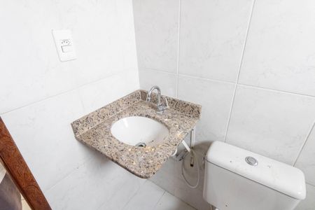 Casa para alugar com 69m², 2 quartos e 1 vaga Casa para alugar com 69m², 2 quartos e 1 vagaBanheiro 1