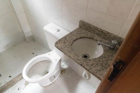 Casa para alugar com 69m², 2 quartos e 1 vaga Casa para alugar com 69m², 2 quartos e 1 vagaBanheiro 2