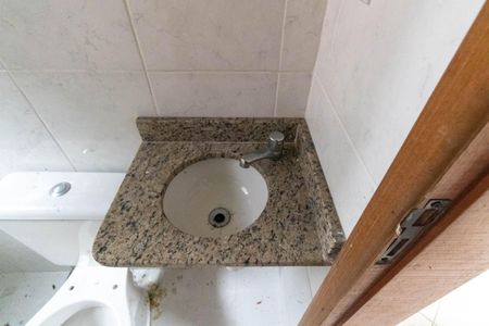 Casa para alugar com 69m², 2 quartos e 1 vaga Casa para alugar com 69m², 2 quartos e 1 vagaBanheiro 2