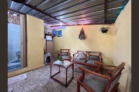 Casa à venda com 70m², 2 quartos e 1 vaga