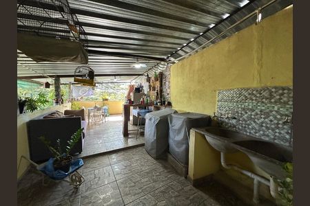 Casa à venda com 70m², 2 quartos e 1 vaga