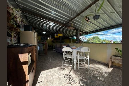 Casa à venda com 70m², 2 quartos e 1 vaga