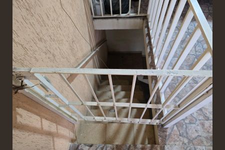 Casa à venda com 596m², 3 quartos e 2 vagas Casa à venda com 596m², 3 quartos e 2 vagasPortão acesso ao porão