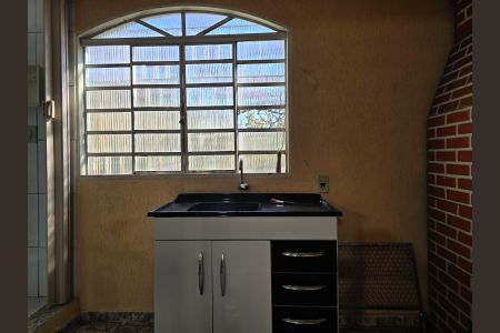Casa à venda com 596m², 3 quartos e 2 vagas Casa à venda com 596m², 3 quartos e 2 vagasÁrea de Serviço e Churrasqueira