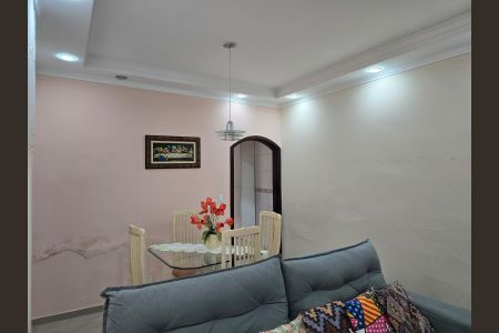 Casa à venda com 596m², 3 quartos e 2 vagas Casa à venda com 596m², 3 quartos e 2 vagasSala
