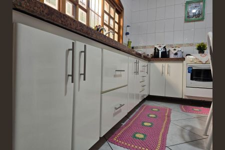 Casa à venda com 596m², 3 quartos e 2 vagas Casa à venda com 596m², 3 quartos e 2 vagasCozinha