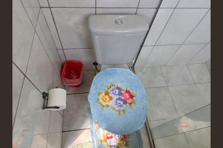 Banheiro de serviço de casa à venda com 3 quartos, 596m² em Jardim Santa Mena, Guarulhos