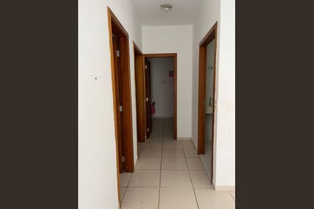 Corredor de apartamento para alugar com 3 quartos, 62m² em Vila Brasileira, Mogi das Cruzes