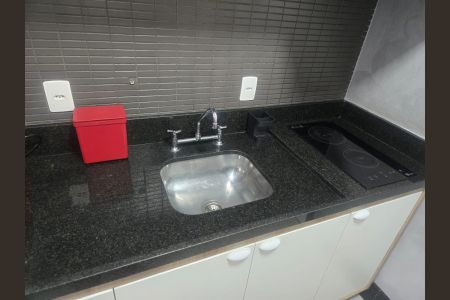 Cozinha de kitnet/studio à venda com 1 quarto, 28m² em Centro Histórico de São Paulo, São Paulo