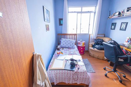 Apartamento à venda com 93m², 4 quartos e 1 vagaquarto 2