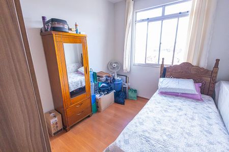 Apartamento à venda com 93m², 4 quartos e 1 vagaquarto 3