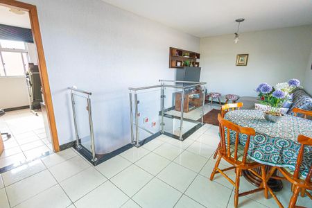 Apartamento à venda com 93m², 4 quartos e 1 vagasala / cobertura