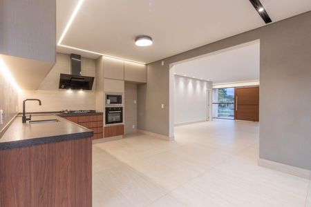 Casa de condomínio à venda com 431m², 5 quartos e 5 vagas Casa de condomínio à venda com 431m², 5 quartos e 5 vagasCozinha