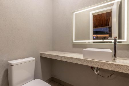 Casa de condomínio à venda com 431m², 5 quartos e 5 vagas Casa de condomínio à venda com 431m², 5 quartos e 5 vagasLavabo