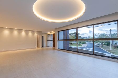 Casa de condomínio à venda com 431m², 5 quartos e 5 vagas Casa de condomínio à venda com 431m², 5 quartos e 5 vagasSala