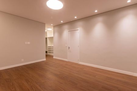 Casa de condomínio à venda com 431m², 5 quartos e 5 vagas Casa de condomínio à venda com 431m², 5 quartos e 5 vagasSuíte 2