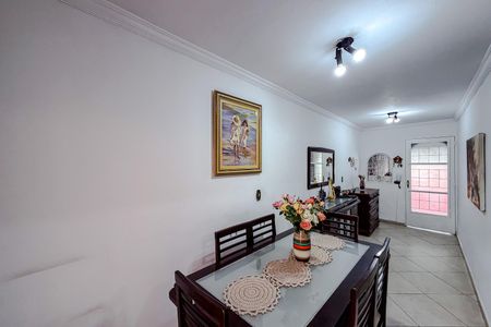 Casa para alugar com 100m², 2 quartos e 1 vagaSala