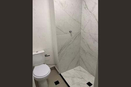 Banheiro de apartamento para alugar com 2 quartos, 36m² em Jaguaré, São Paulo