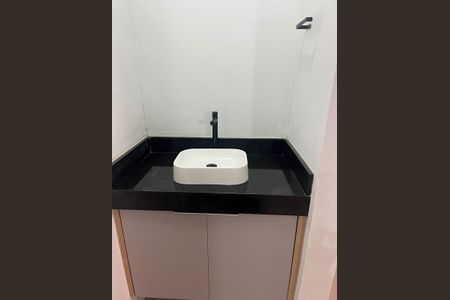 Banheiro de apartamento para alugar com 2 quartos, 36m² em Jaguaré, São Paulo