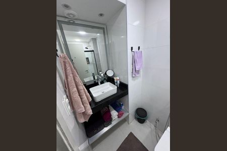 Apartamento para alugar com 80m², 2 quartos e 1 vaga Apartamento para alugar com 80m², 2 quartos e 1 vagaBanheiro