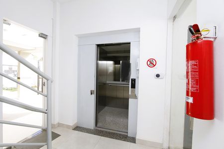 Apartamento à venda com 76m², 2 quartos e 2 vagaselevador