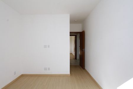 Apartamento à venda com 76m², 2 quartos e 2 vagasQuarto 1 - Suíte
