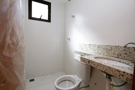 Apartamento à venda com 76m², 2 quartos e 2 vagasBanheiro da Suíte