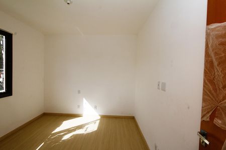 Apartamento à venda com 76m², 2 quartos e 2 vagasQuarto 2