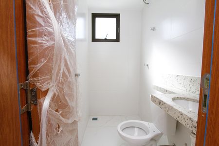 Apartamento à venda com 76m², 2 quartos e 2 vagasBanheiro da Suíte